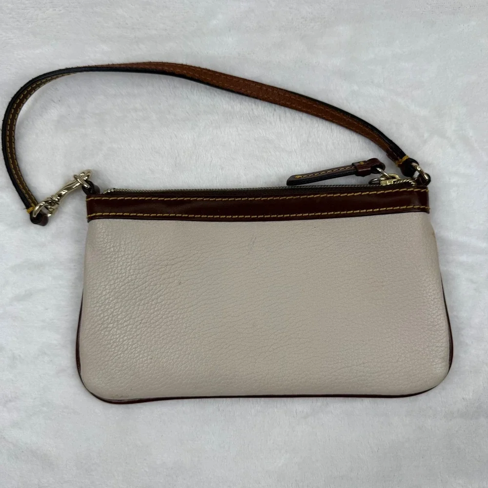 Dooney & Bourke Cream Pebbled‎ Leather Wristlet Pouch Brown Trim Duck Logo READ